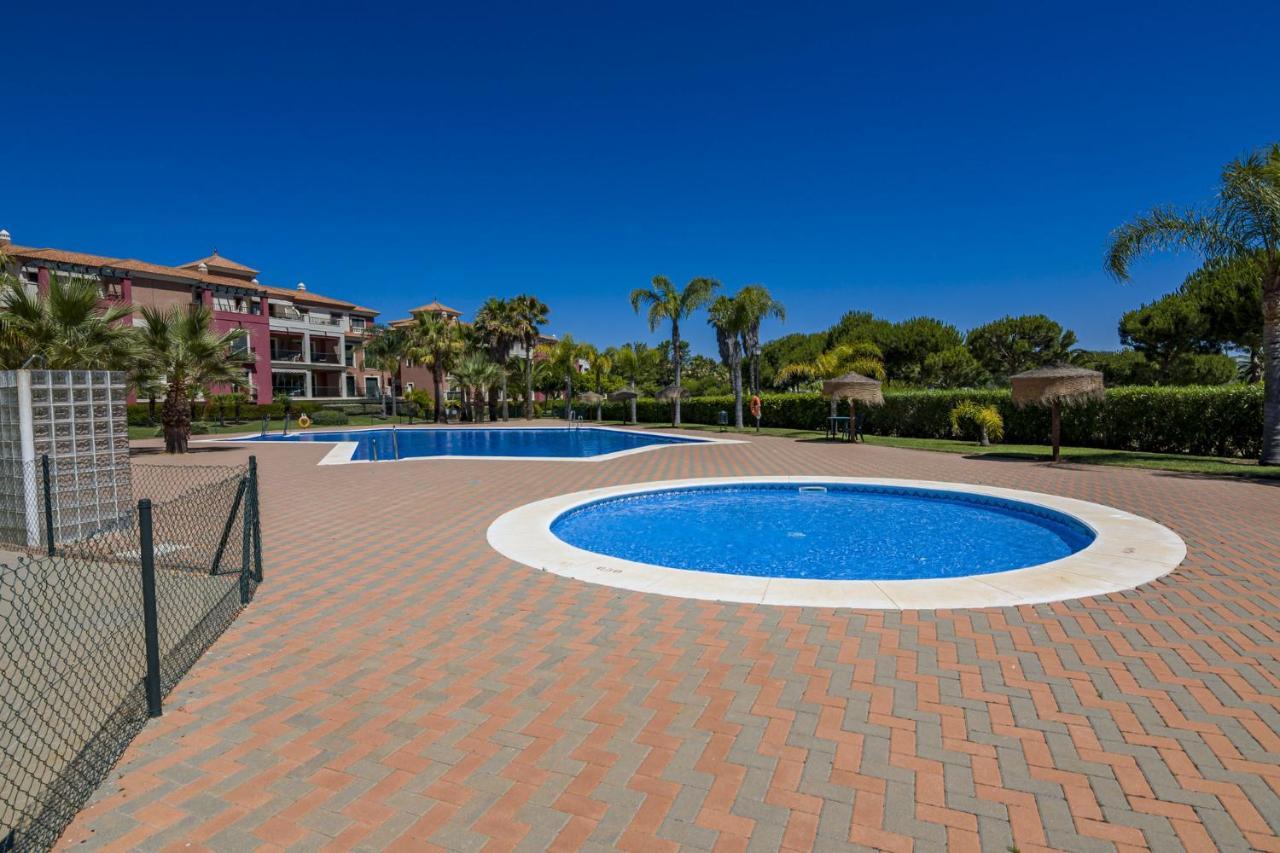 Prado Golf By H Apartment Isla Canela Luaran gambar