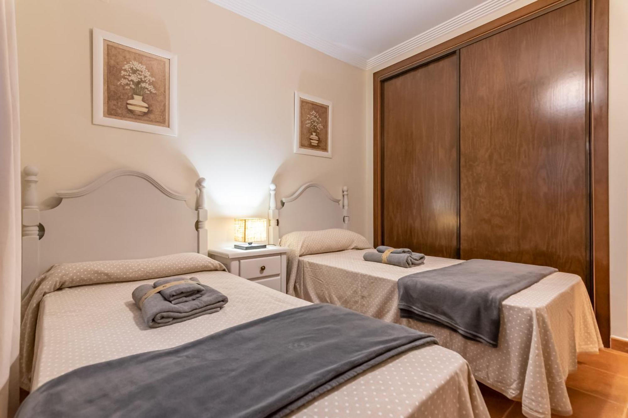 Prado Golf By H Apartment Isla Canela Luaran gambar